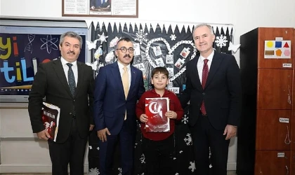 Öğrenciler Karnelerini İnegöl Protokolünden Aldı